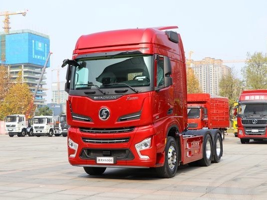 emc易倍品鉴：陕汽X6000牵引车，对标解放J7